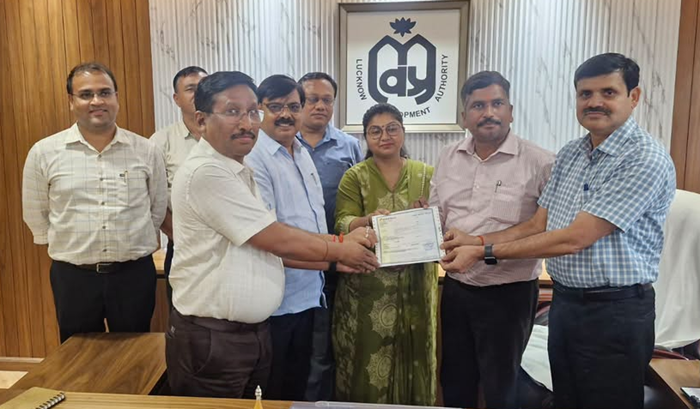 Lucknow Development Authority hands over Janeshwar Enclave Apartments